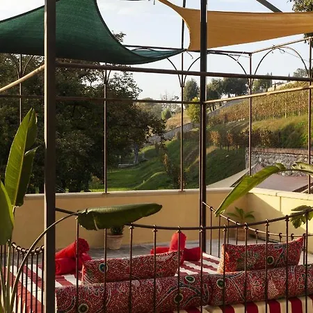 Biondelli Wine & Farm stay